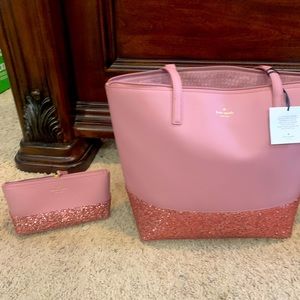 Brand new Kate Spade purse with smaller cosmetic case to match